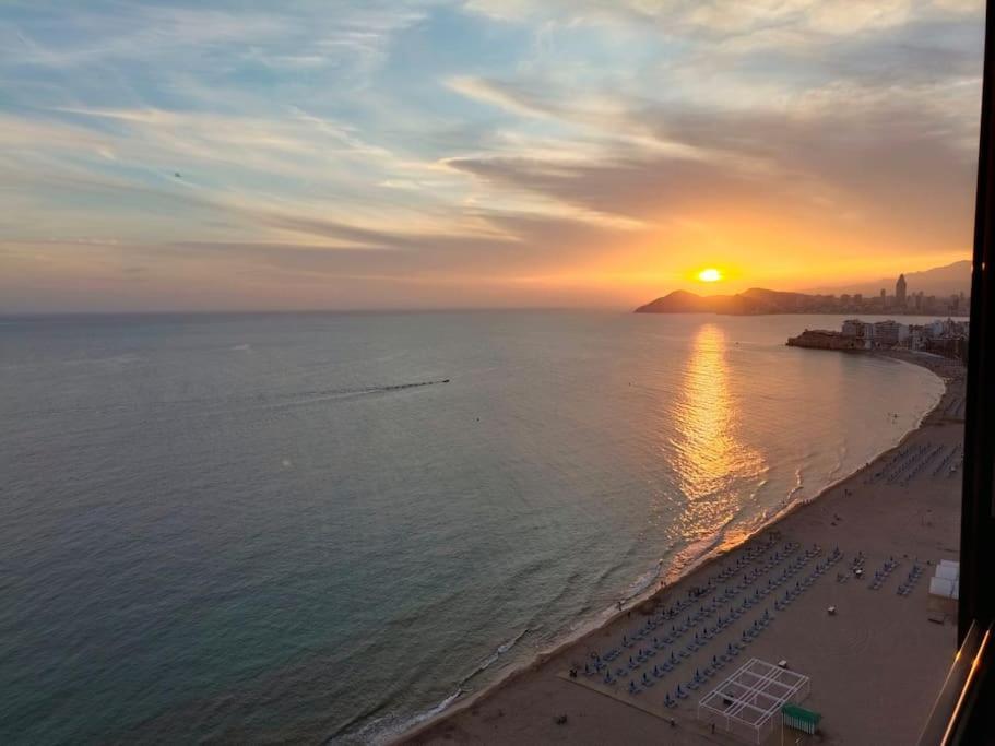 Estupendo Apartamento En Planta 22. 1ª Linea. Apartment Benidorm Ngoại thất bức ảnh